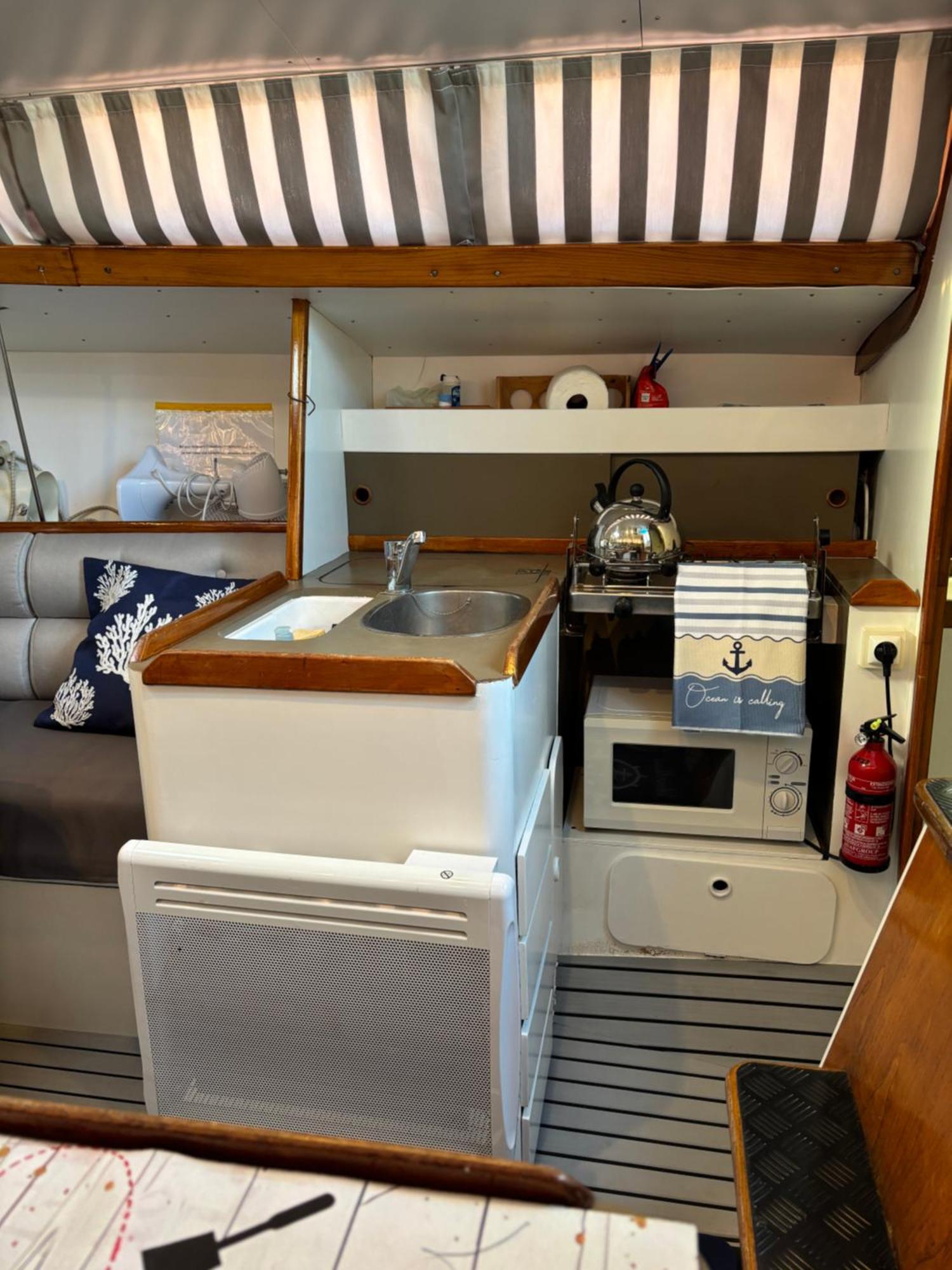 ホテル Nuitee A Bord De Danilou Un Voilier De 9.50M セット エクステリア 写真